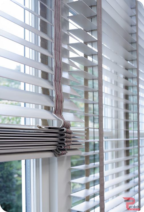 پرده کرکره فلزی